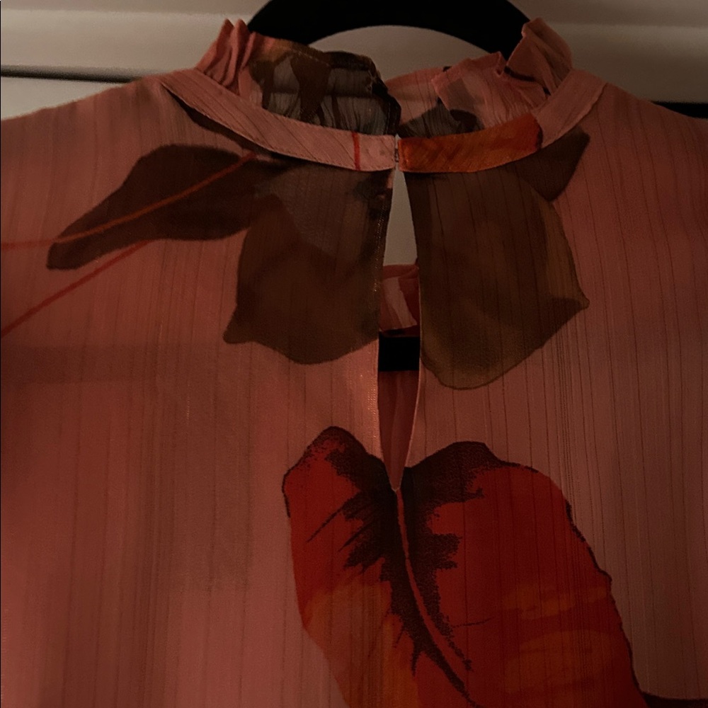 Floral Ruffle Sleeve Blouse - Picture 3 of 6